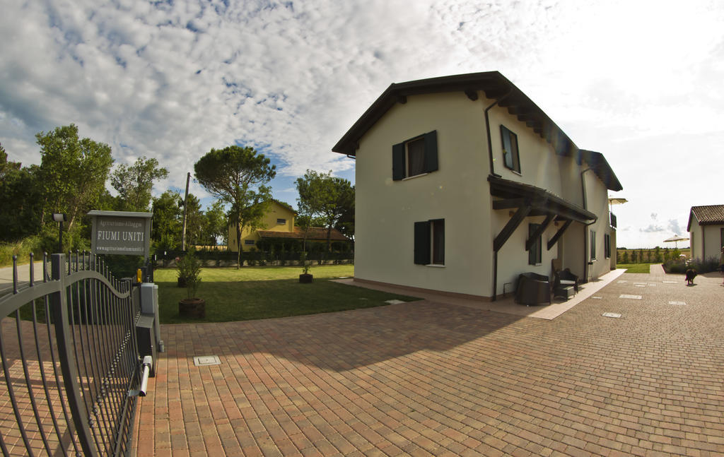 Agriturismo Fiumi Uniti Лидо ди Данте Екстериор снимка